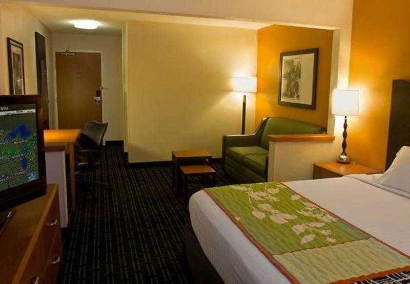 Fairfield Inn & Suites Grand Rapids Rom bilde